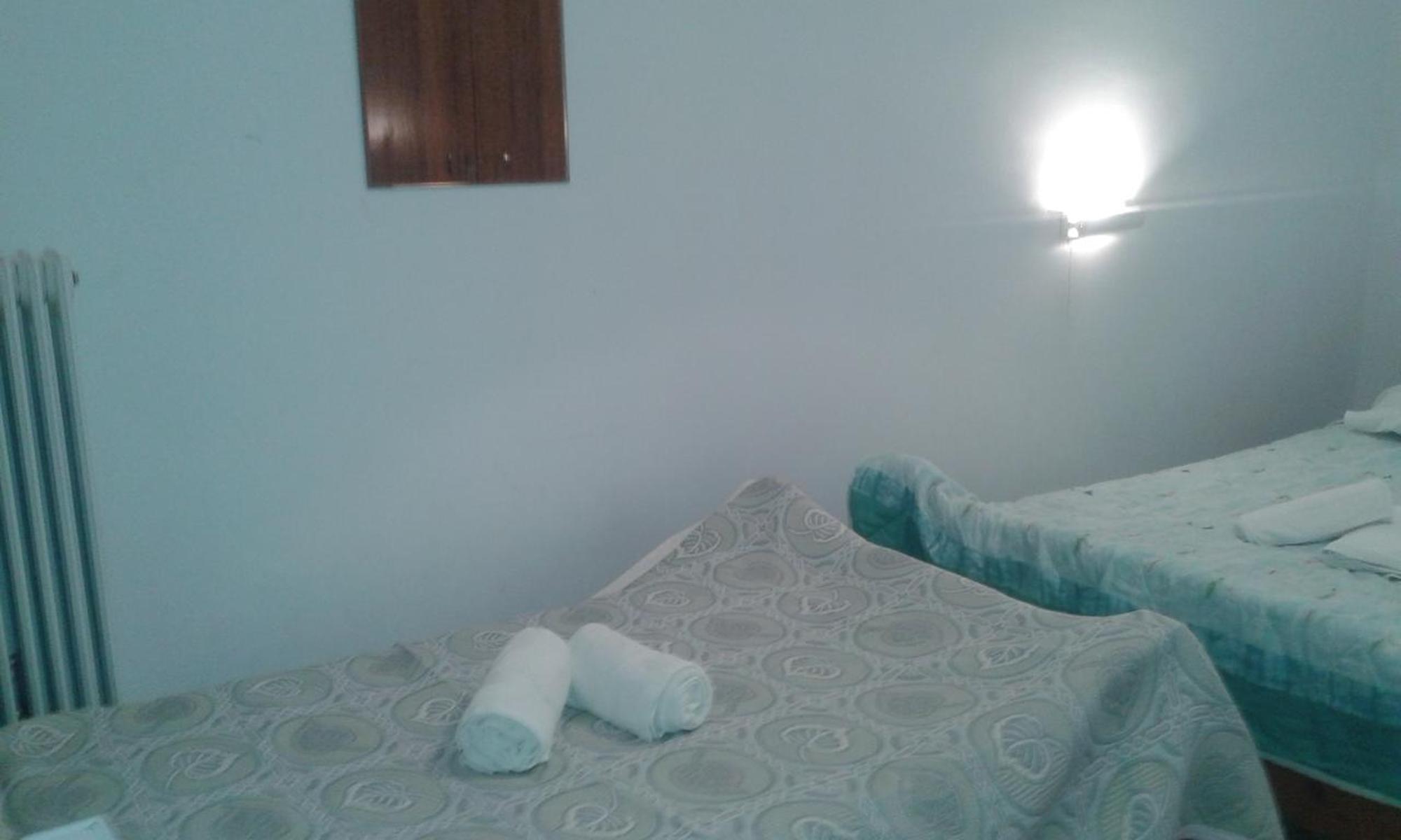 Manoleas Rooms To Let ليونِذيو الغرفة الصورة